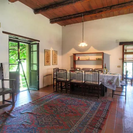 Luxurious Farmhouse In With Garden * אומברטידה